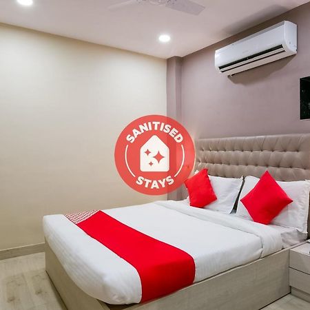 Oyo 62882 Villa Palace Βομβάη Εξωτερικό φωτογραφία