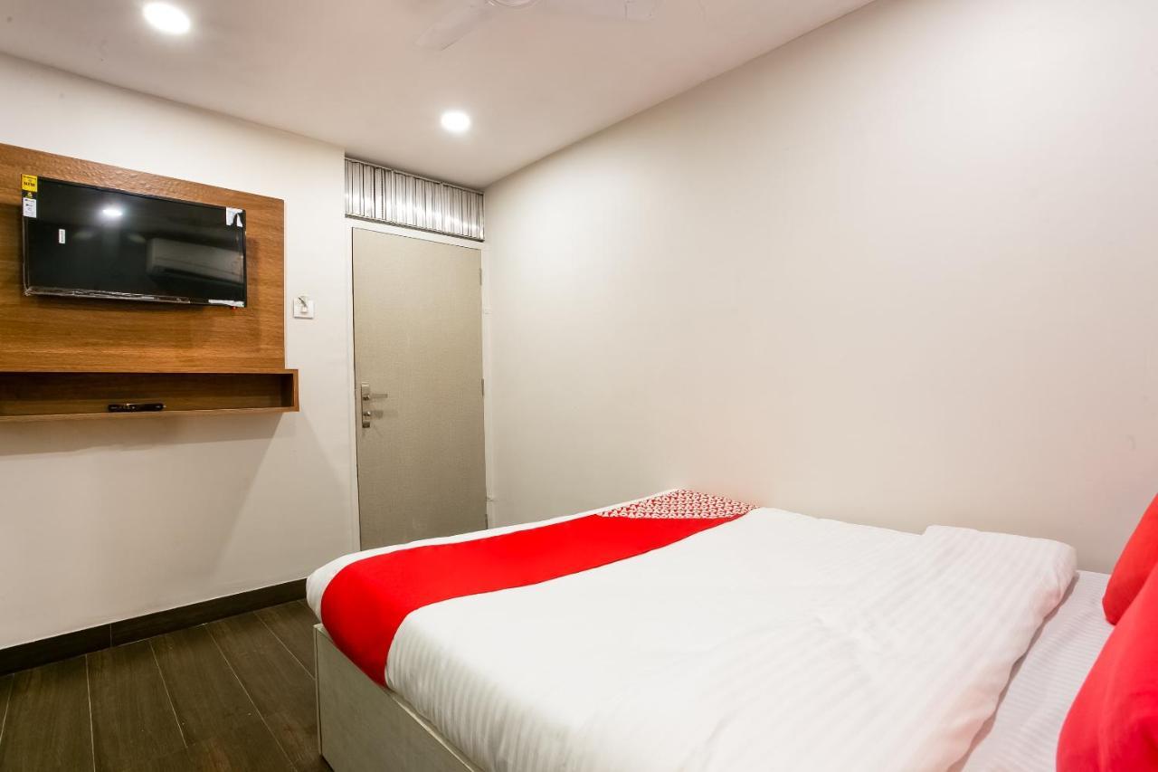 Oyo 62882 Villa Palace Βομβάη Εξωτερικό φωτογραφία
