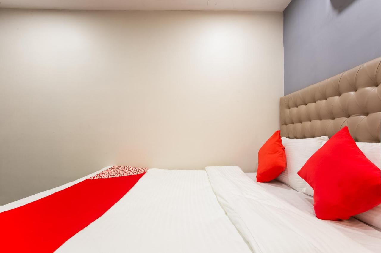 Oyo 62882 Villa Palace Βομβάη Εξωτερικό φωτογραφία
